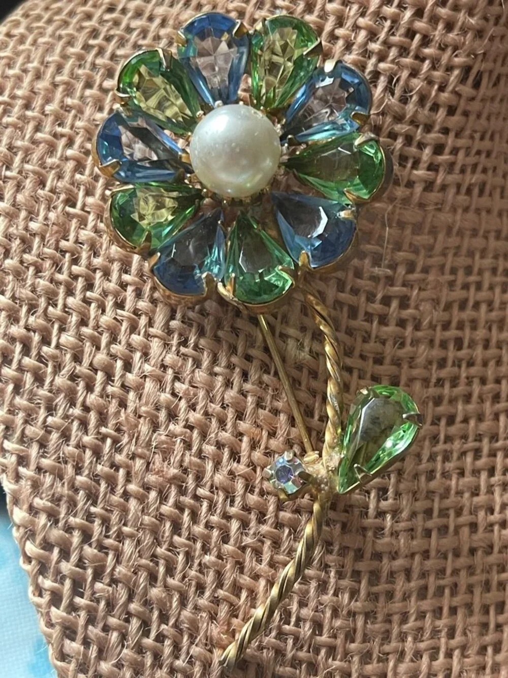 Vintage Gold-Tone Flower Brooch With Pearl Center & Blue-Green Glass Petals Flor
